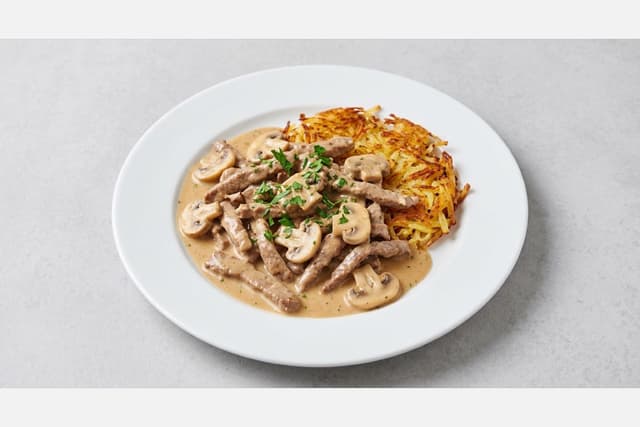 Photorealistic Zurcher geschnetzeltes menu-main p08 food image by VDAMO