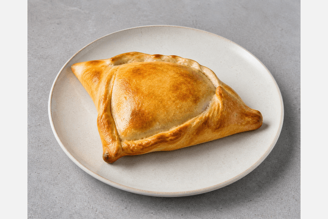 Photorealistic Empanada de pino menu-main p04 food image by VDAMO