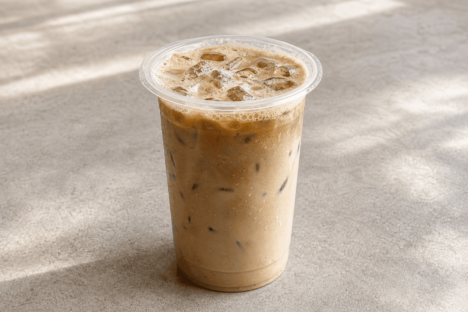 Photorealistic Hojicha latte menu-main p01 food image by VDAMO