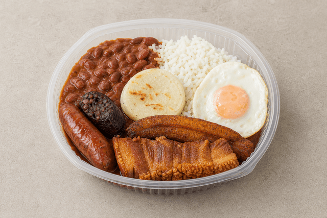 Photorealistic Bandeja paisa menu-main p07 food image by VDAMO