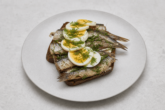 Photorealistic Kiluvõileib menu-main p02 food image by VDAMO
