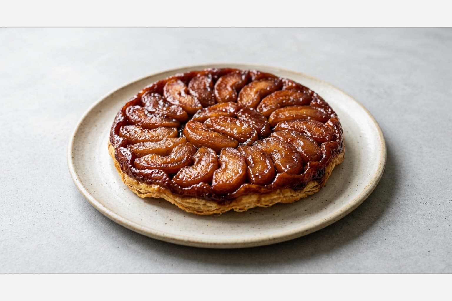Photorealistic Tarte tatin menu-main p04 food image by VDAMO