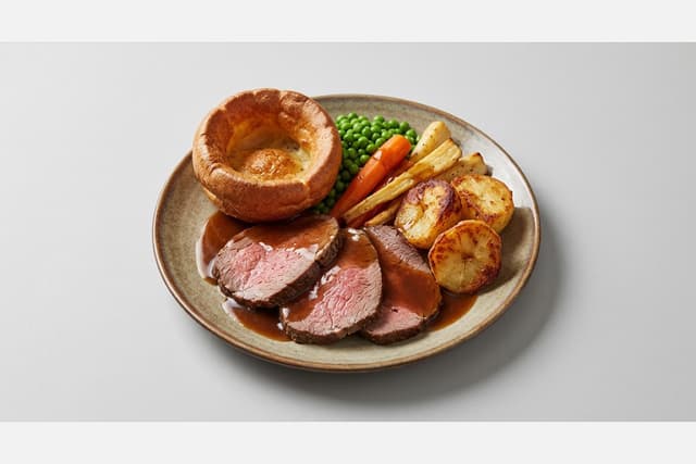 Photorealistic Sunday roast menu-main p03 food image by VDAMO