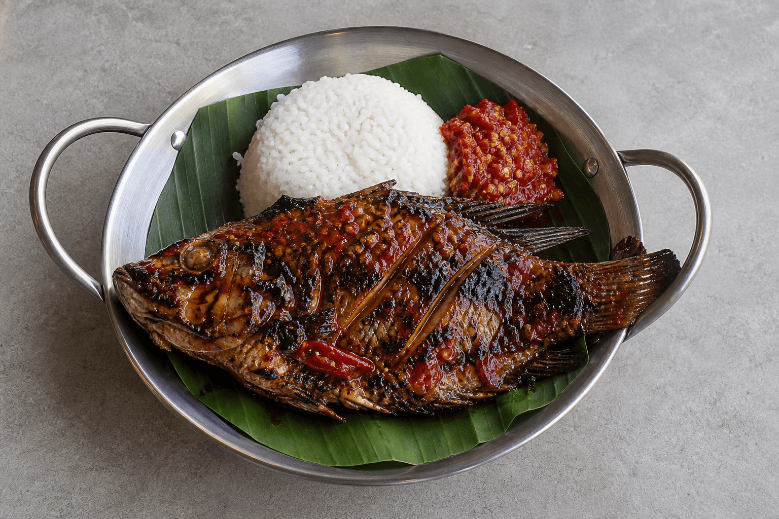 Immagine food VDAMO: Pesce alla griglia in stile indonesiano 029 P05