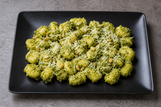 Photorealistic Gnocchi with pesto menu-main p02 food image by VDAMO