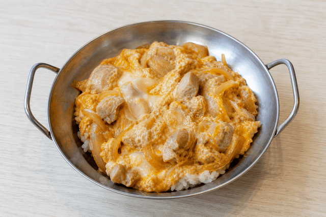Photorealistic Oyakodon menu-main p05 food image by VDAMO