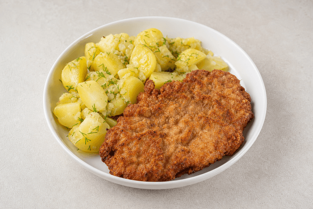 Photorealistic Latvian karbonāde menu-main p04 food image by VDAMO