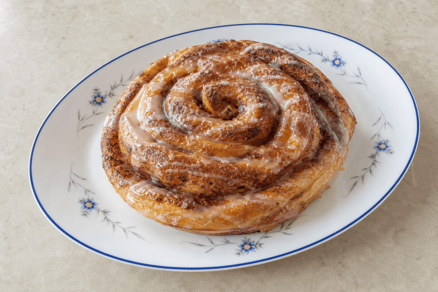 Photorealistic PT Cinnamon roll bakery menu-main p03 food image by VDAMO