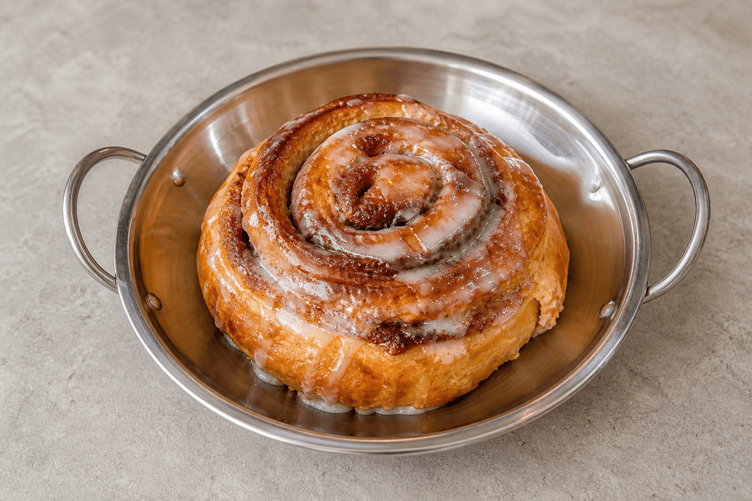 Photorealistic PT Cinnamon roll bakery menu-main p05 food image by VDAMO
