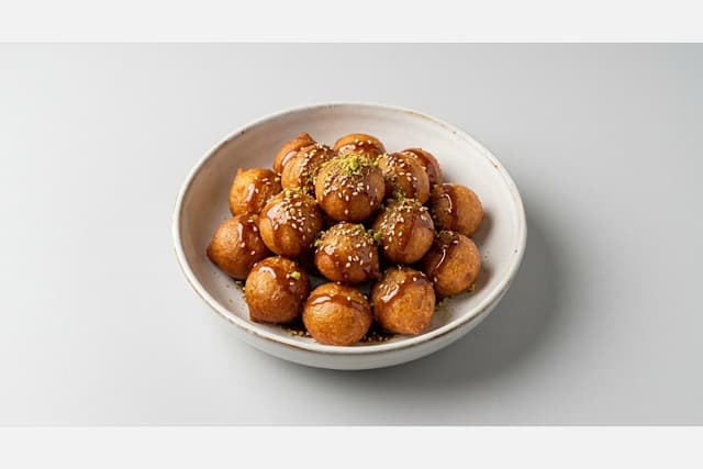Photorealistic لقيمات menu-main p03 food image by VDAMO