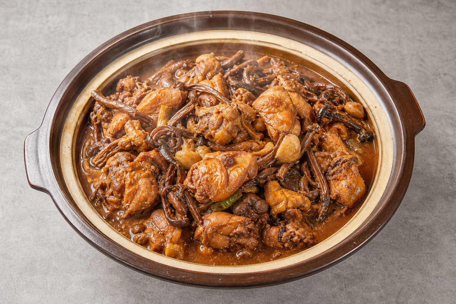 Signature Northeast Chinese chicken stew with mushrooms — China dish