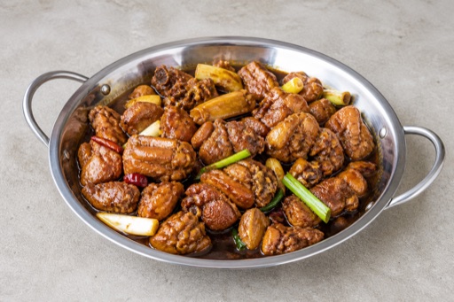 Northeast Chinese soy braised chicken P05 — China dish