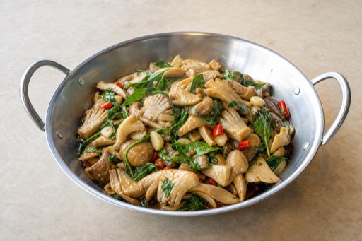 Yunnan mint mushrooms P05 — China dish