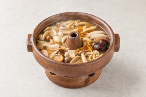 Yunnan steam pot mushrooms P01 — China dish