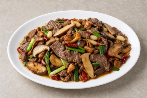 Yunnan wild mushroom beef P03 — China dish
