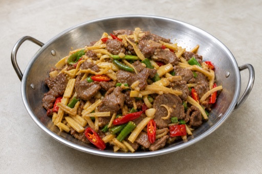 beef stir fry with sour bamboo shoots P05 — China dish