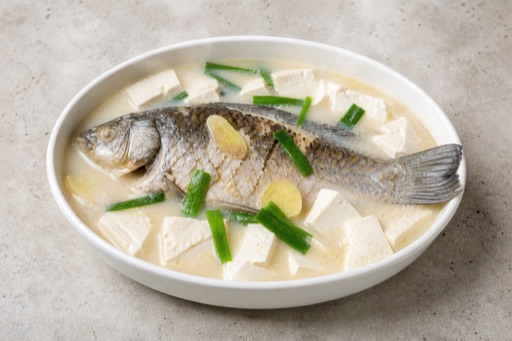 Sup ikan karper krusia dengan tahu P08 — Tiongkok hidangan
