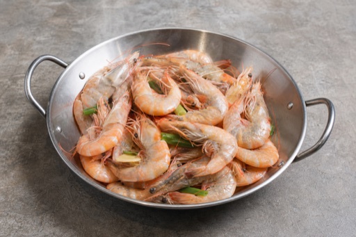 dual broth hot pot prawn add-on P05 — China dish