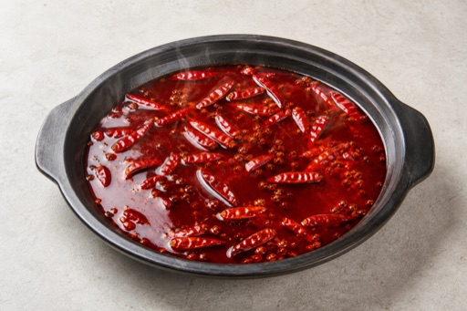 clean strained Sichuan Chongqing beef tallow hot pot broth P03 — China ingredient