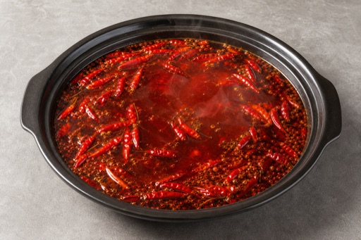 clean strained Sichuan Chongqing beef tallow hot pot broth P10 — China ingredient