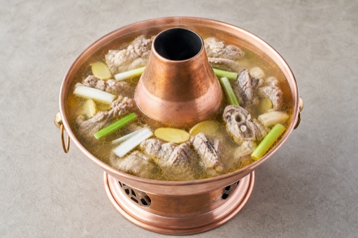 VDAMO Speisebild: chinesische Hotpot-Bruehe 清补北京铜锅清汤锅底 P09