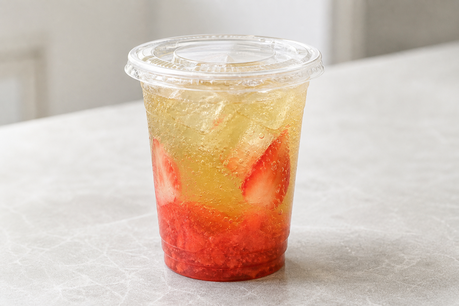 strawberry jasmine green tea sparkling drink P01 — Cina piatto