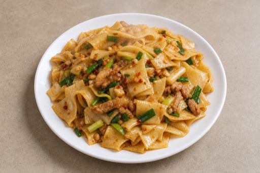 Northwest Chinese hot oil fried noodle sheets P09 — China dish