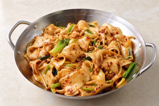 Northwest Chinese hot oil hand-pulled noodles P05 — China dish