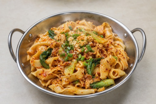 Northwest Chinese hot oil noodles P05 — China dish