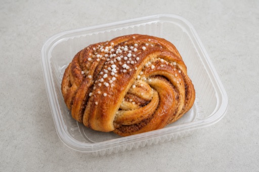 FI Cinnamon roll bakery P07 — Finland dish