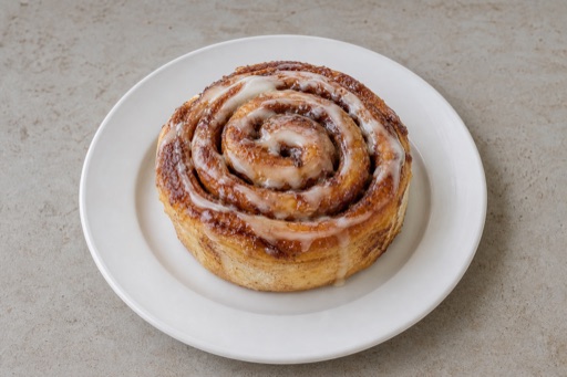 KE Cinnamon roll bakery P09 — Kenya dish