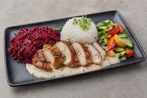 LV Beet salad plate eastern-european P02 — Latvia dish