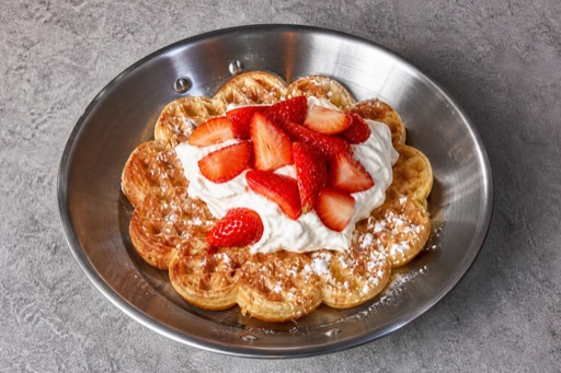 NO Strawberry cream waffle dessert P05 — Norway dish