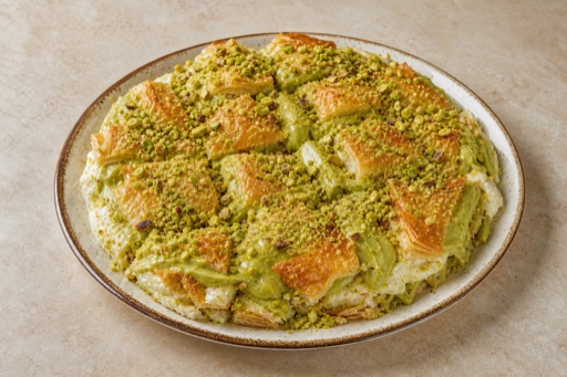 RO Pistachio dessert plate dessert P10 — Romania dish