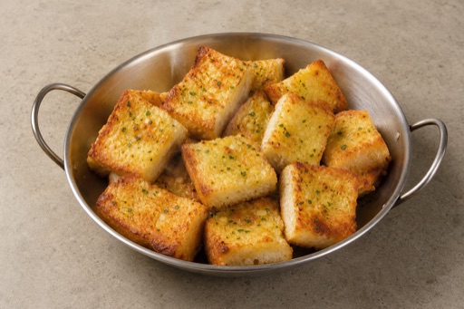 SA Garlic bakery toast street-food P05 — Saudi Arabia dish