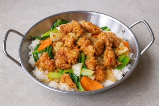 SG Crispy snack box quick-service P05 — Singapore dish