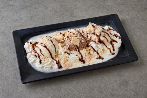 SK Ice cream sundae dessert P02 — Slovakia dish